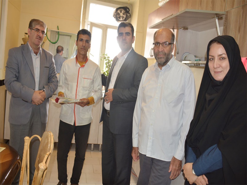 تجلیل از اساتید دانشکده به مناسبت روز معلم