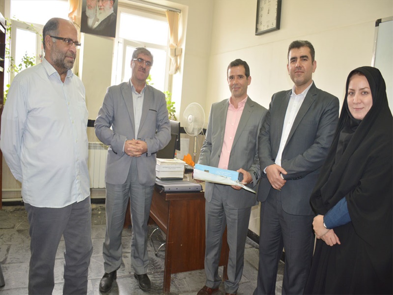 تجلیل از اساتید دانشکده به مناسبت روز معلم