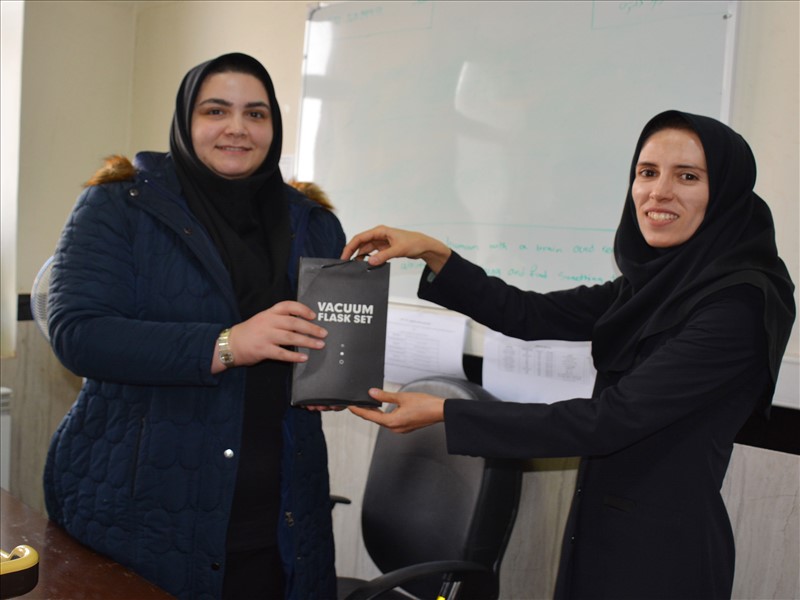 تجلیل از کارکنان و اعضای هیأت علمی به مناسبت روز مادر و روز پدر